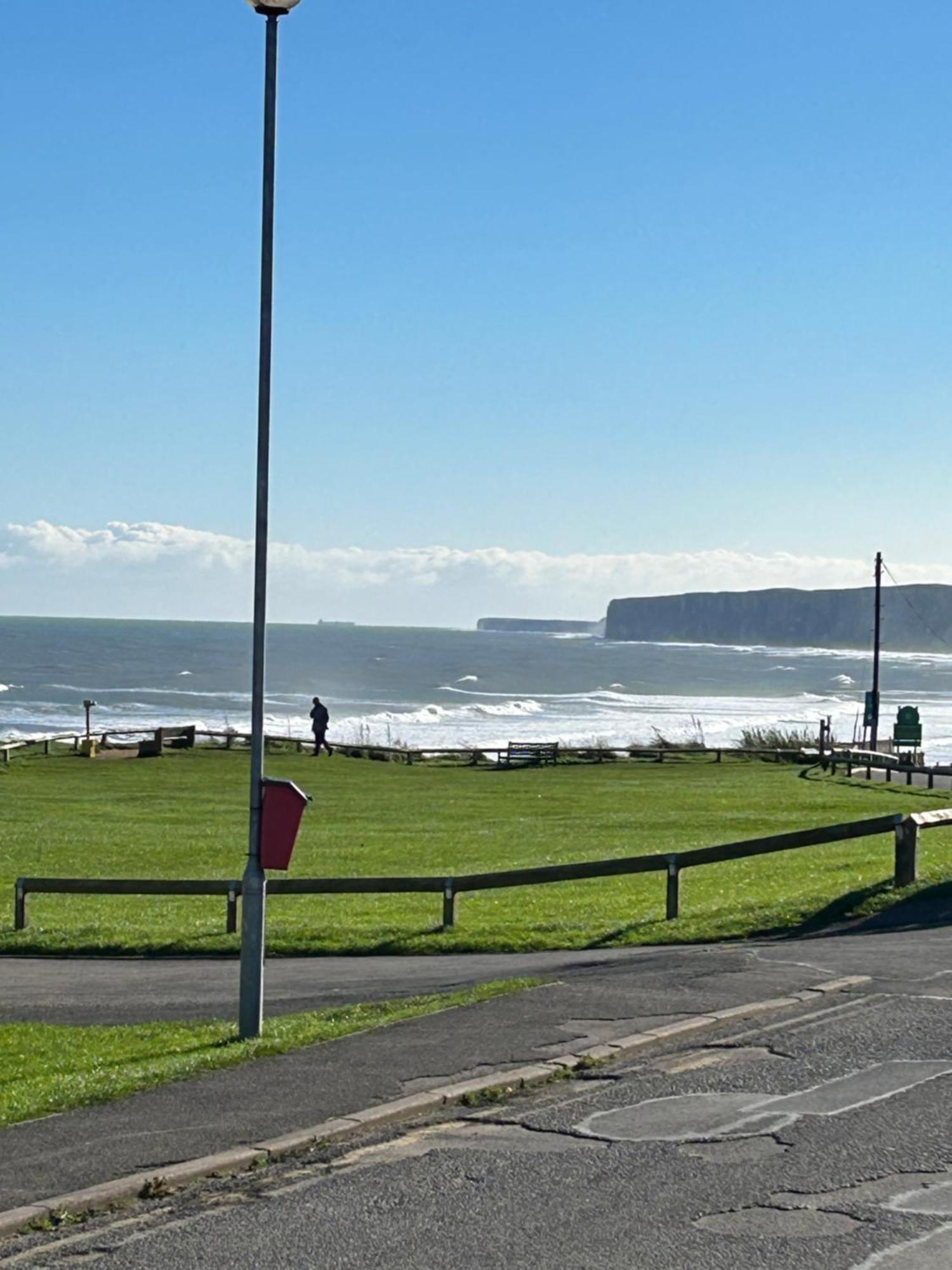 Stunning Mini With Sea View * Filey